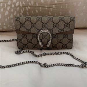 GUCCI Dionysus GG Supreme Super Mini crossbody bag